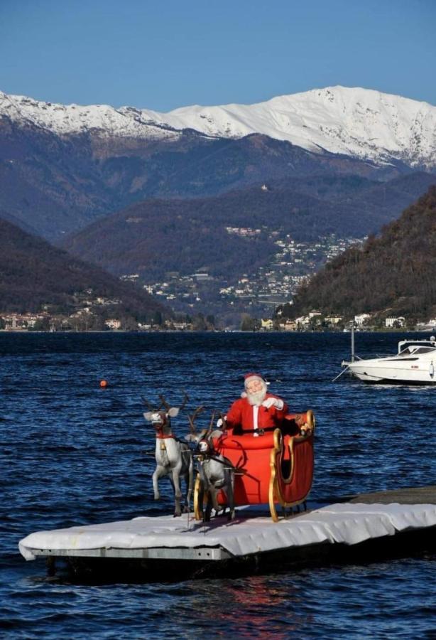 مبيت وإفطار Brusimpiano La Finestra Sul Lago المظهر الخارجي الصورة